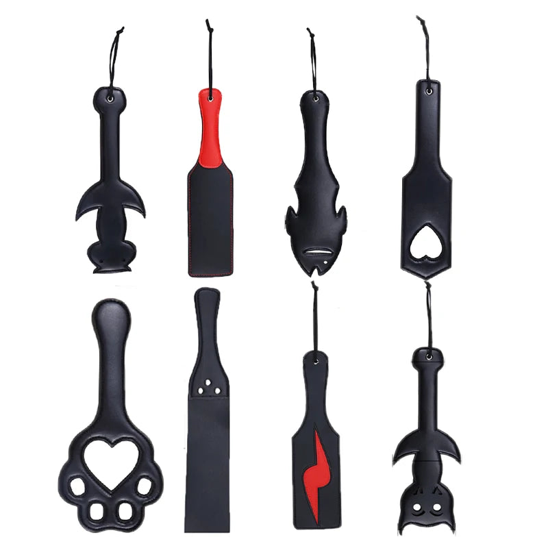 Multiple style leather whip