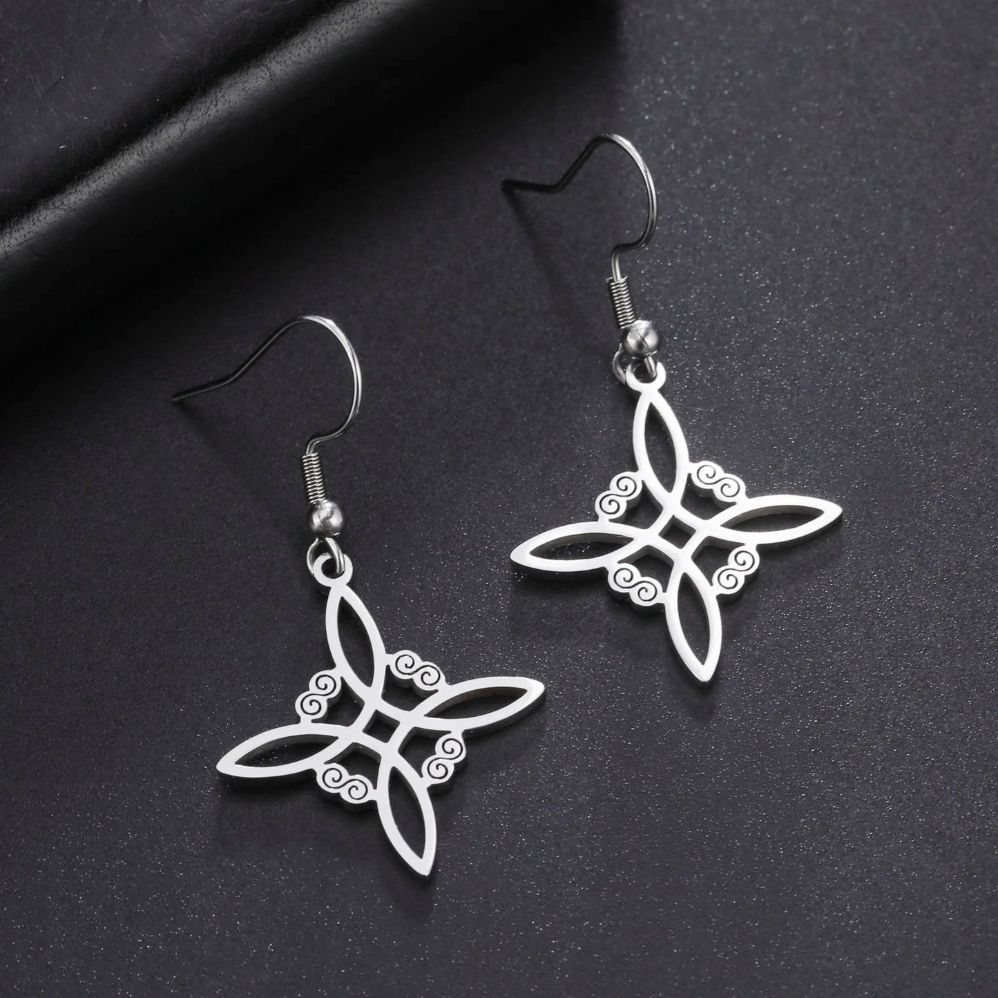 Skyrim Amulet Witch Knot Earring