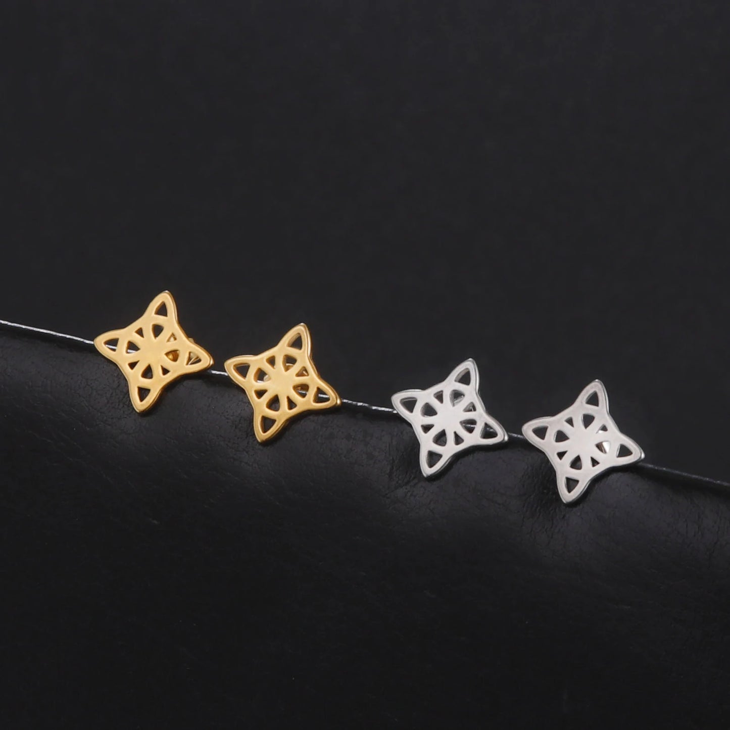 Skyrim Witch Knot Stud Earrings