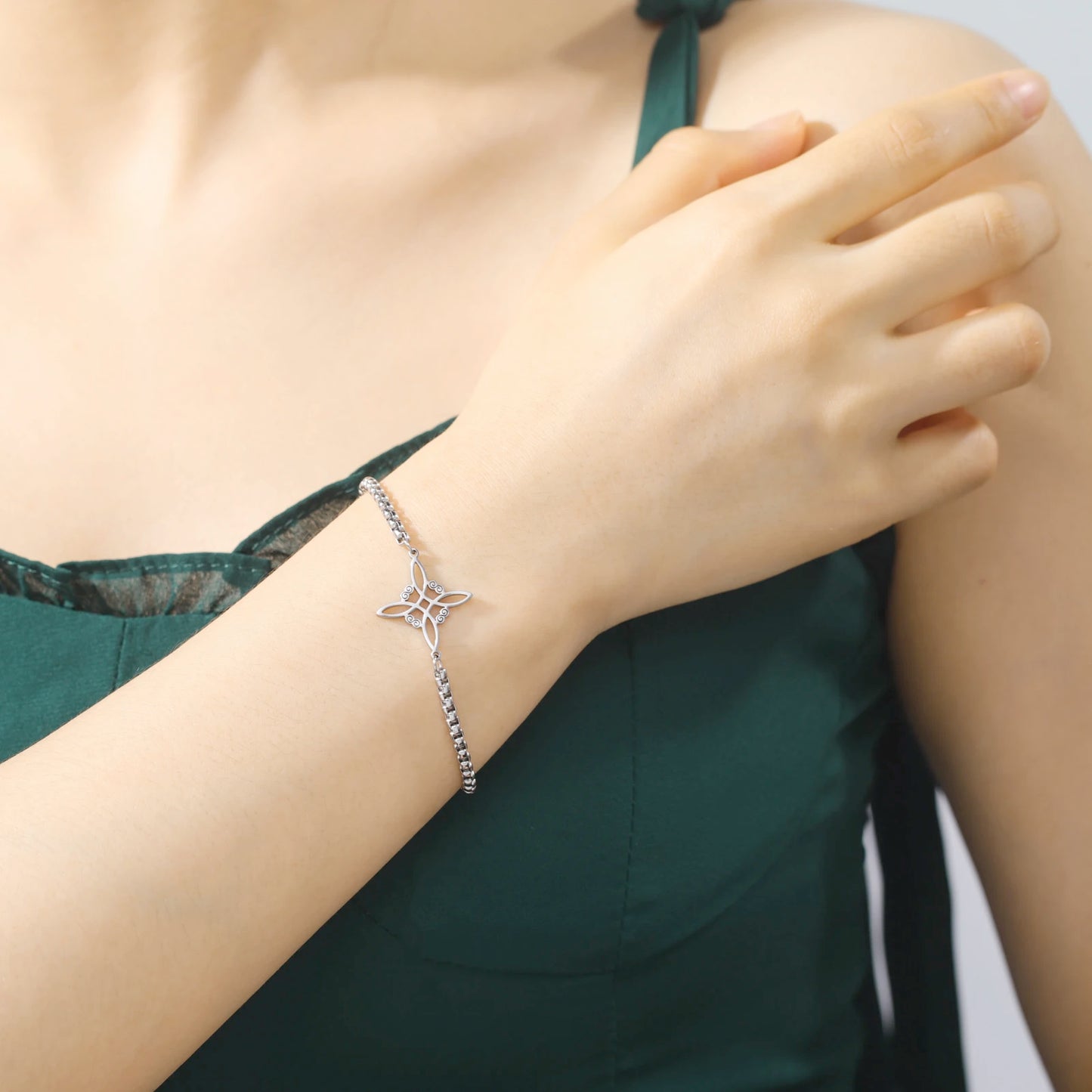 Skyrim Witch Knot Charm Bracelet